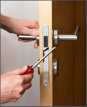 Pico Rivera Locksmiths Pico Rivera, CA 562-343-9709 - 4-new-locksmith-install